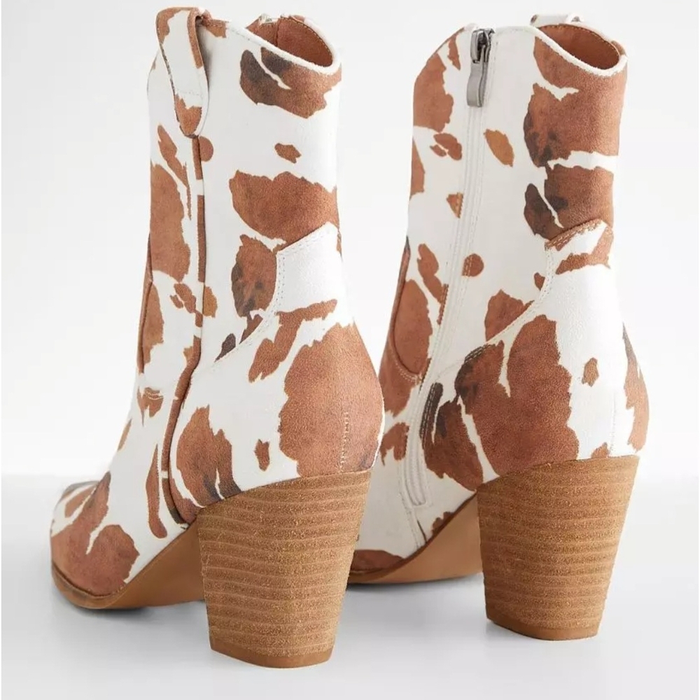 Dakota Cow Print Western Ankle Boot
Beast Fashion - Picture 3 of 6